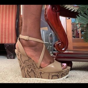 Nine West ‘rockinitgo’ python print wedge sandal